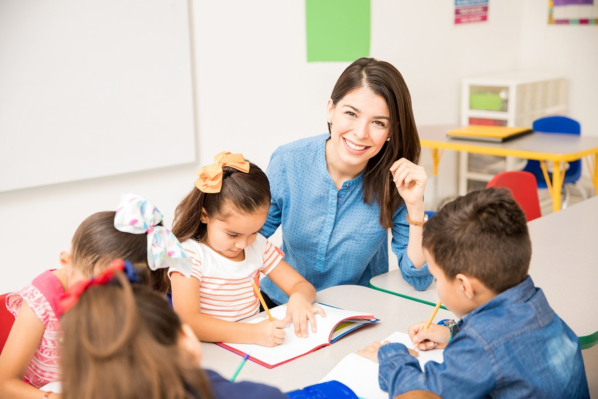 What to Expect from a Children’s Bilingual School